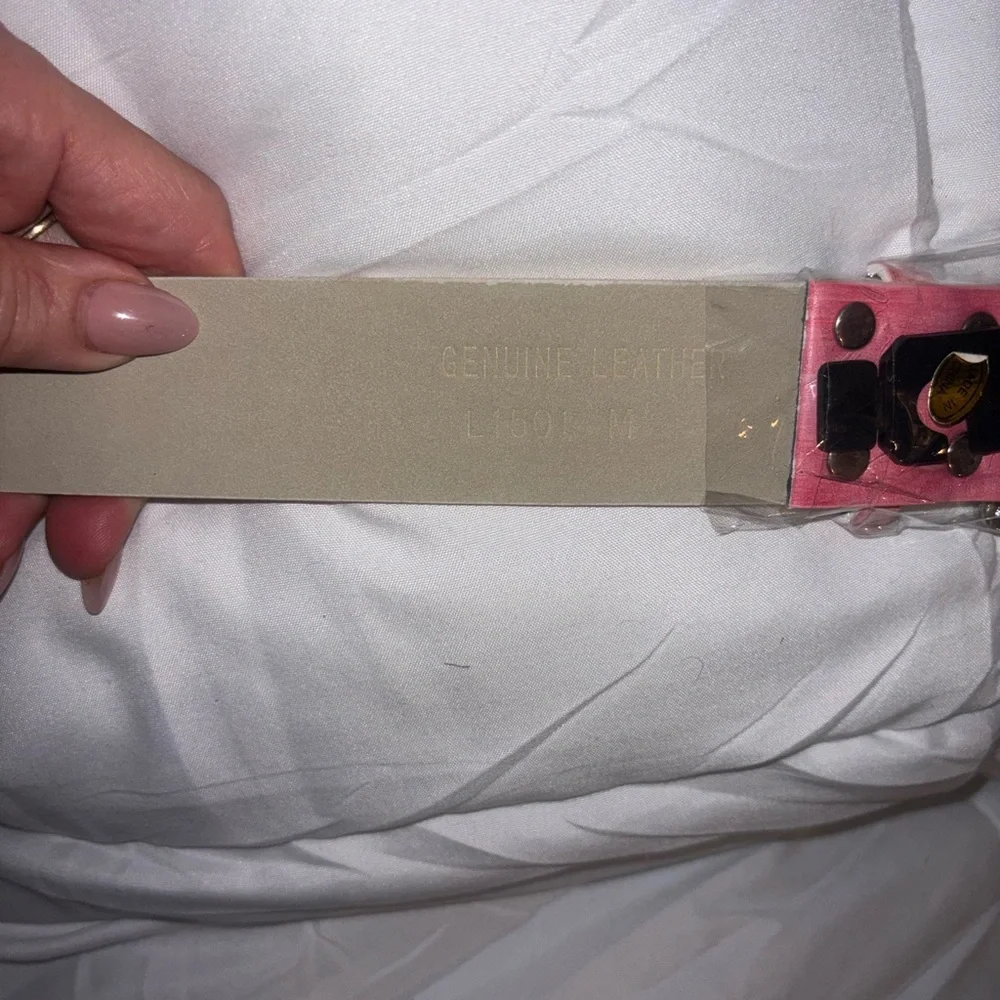 Harley-Davidson Coral Pink Leather Belt with White Logo appr. 36” long NWT